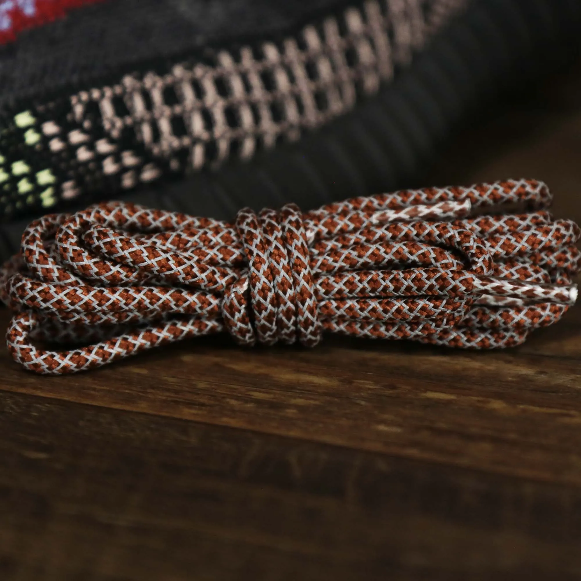 3M Reflective Brown Solid Shoelaces with Brown Aglets | 120cm Capswag