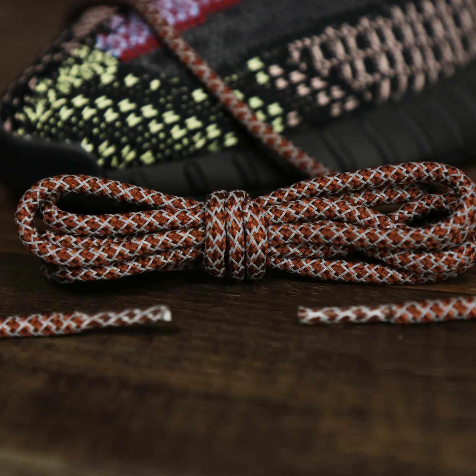 3M Reflective Brown Solid Shoelaces with Brown Aglets | 120cm Capswag