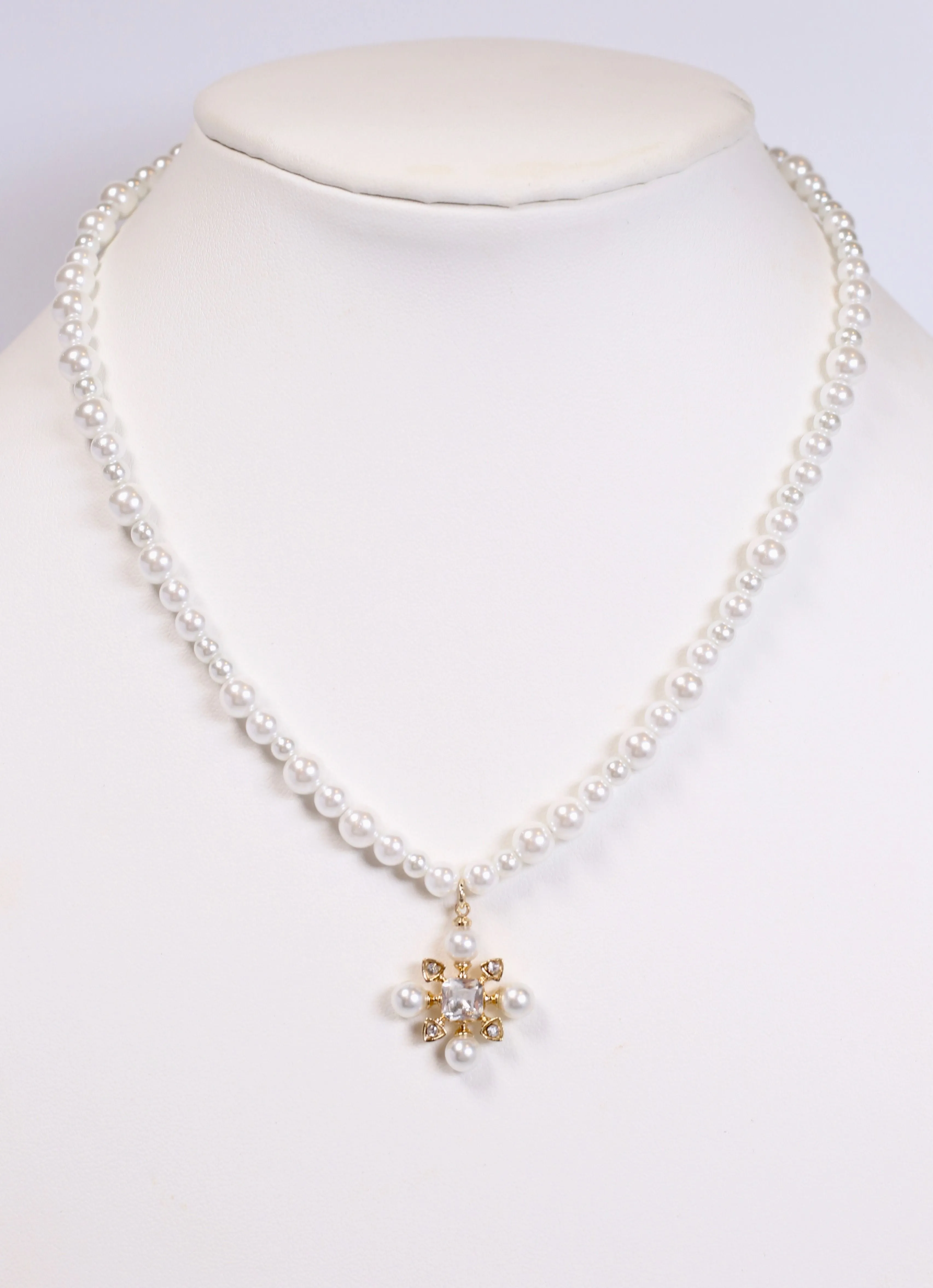 Delia Pearl Necklace with Charm IVORY