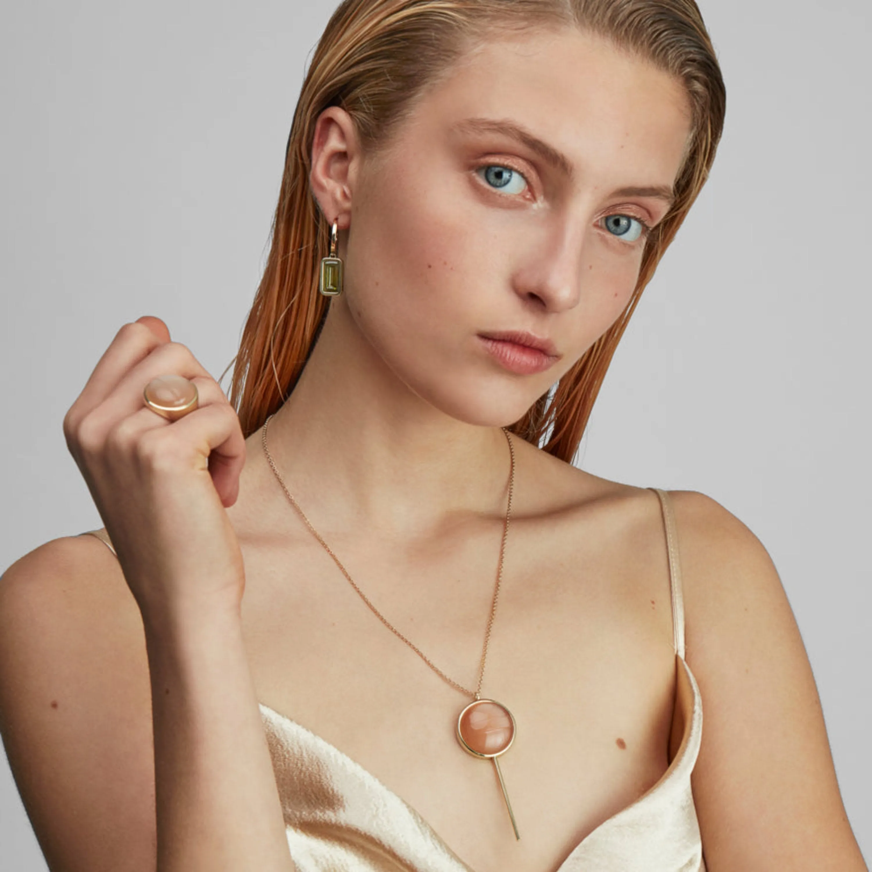 Lollipop necklace with orange moonstone