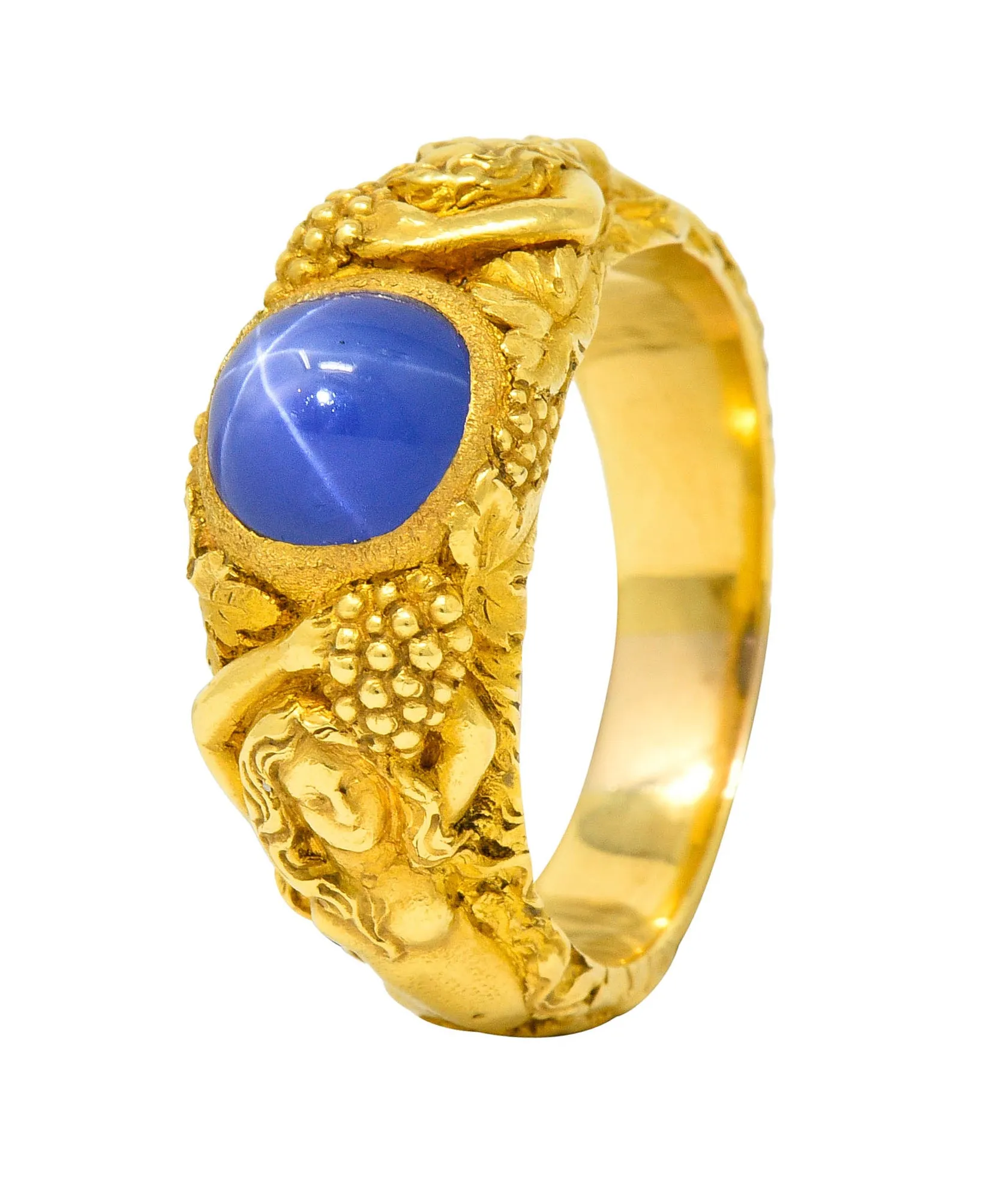 Outstanding Tiffany & Co. Art Nouveau Star Sapphire 18 Karat Gold Bacchantes Unisex Men’s Ring